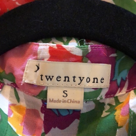 Twentyone Multi Colored Ruffle Front Button Down Cut in Sleeveless Dress S/S - Picture 9 of 10